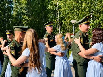 В ритме полонеза и пушкинской строки