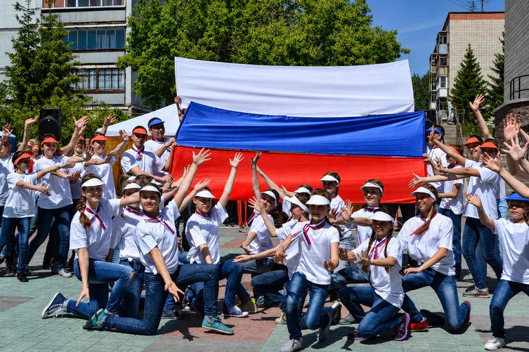 Что вы знаете о российском триколоре? Проверьте и получите приз!