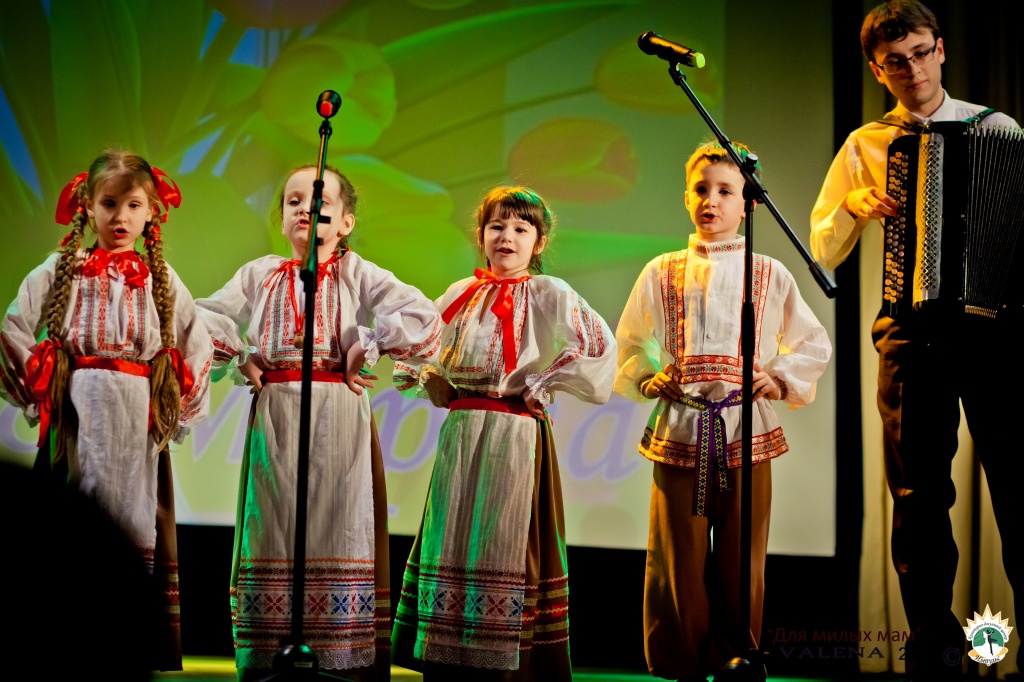 Праздничный концерт "Для милых мам"