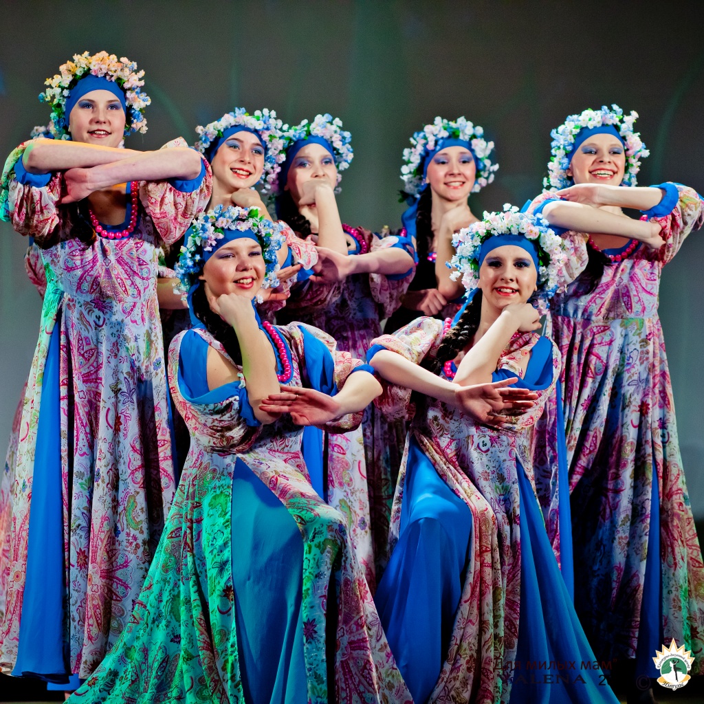 Праздничный концерт "Для милых мам"