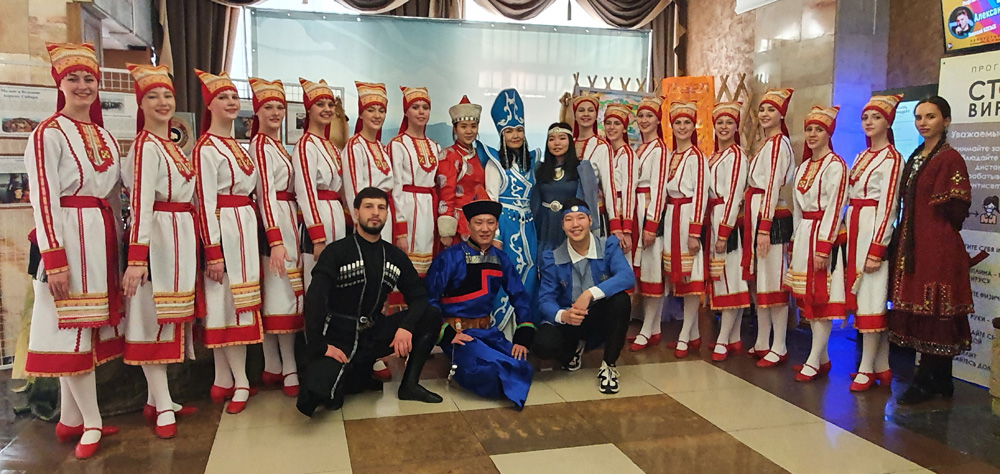 Девчата 01.jpg Девчата 01.jpg