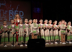 «Девчата» - лауреаты фестиваля «RED FEST»!